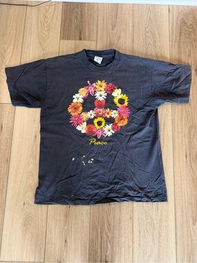 Unisex  Aloré Charcoal Peace Floral Graphic Tee